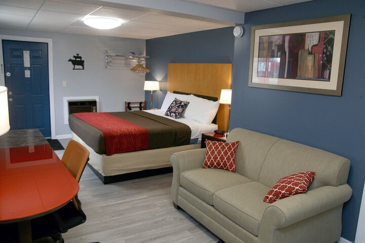 Room 33 of 71