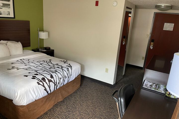 Room 34 of 43