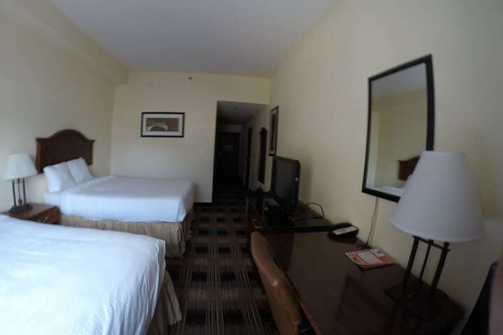 Room 33 of 50