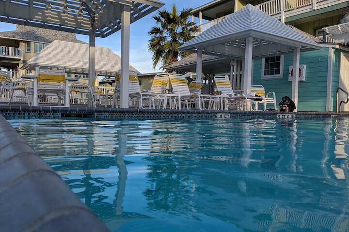 Pool 4 of 118