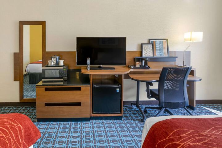 Room 17 of 40