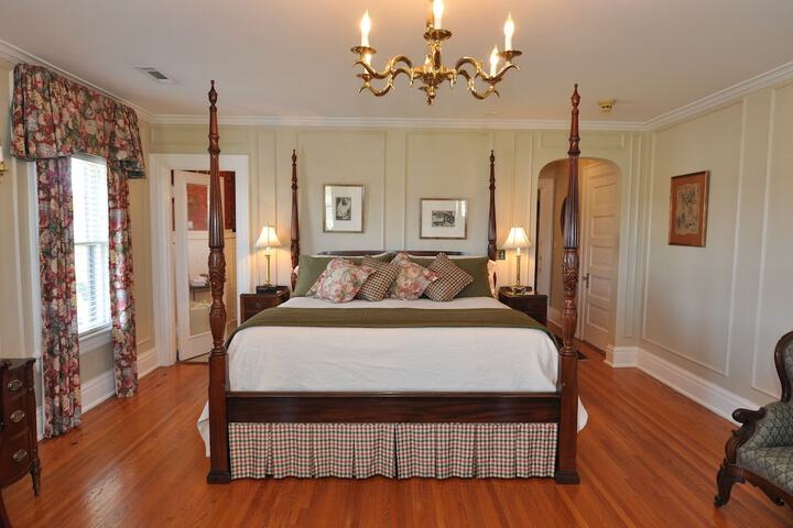 Room 45 of 151