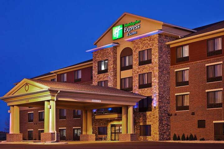 Hotel 2 of 32