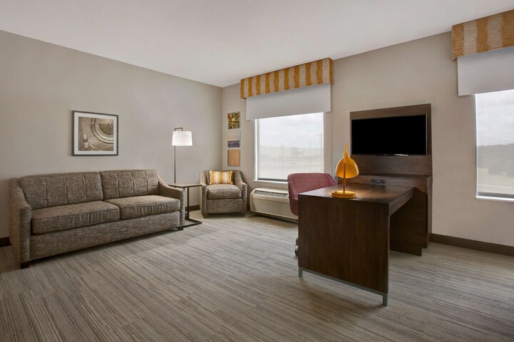 Room 25 of 57