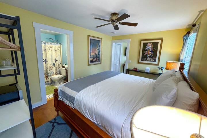 Room 21 of 68