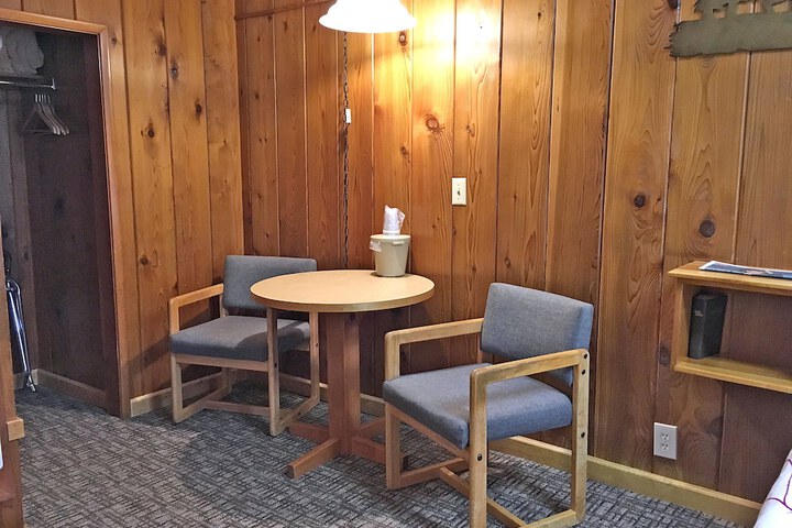 Room 120 of 183