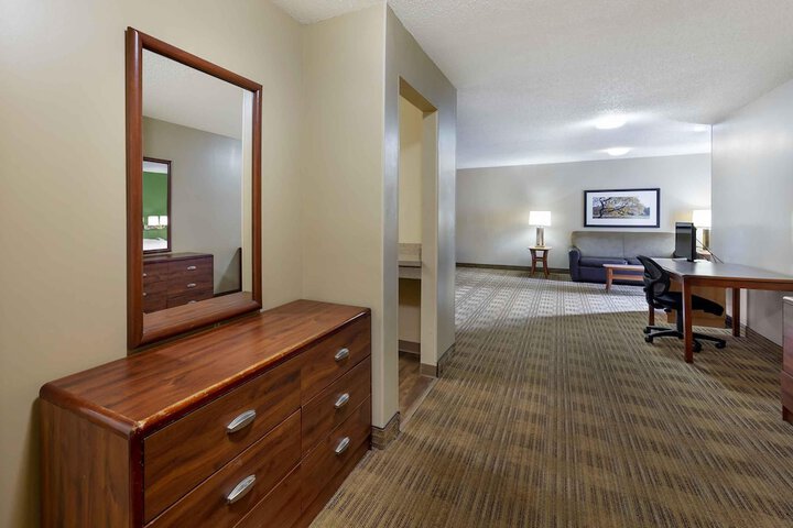 Extended Stay America Suites Cleveland Great Northern Mall