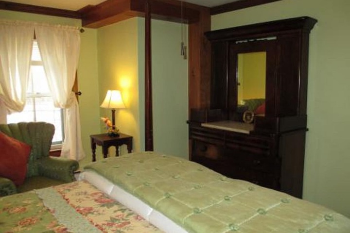 Room 48 of 89