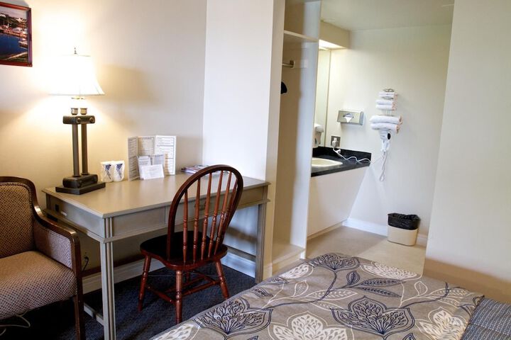 Room 22 of 28
