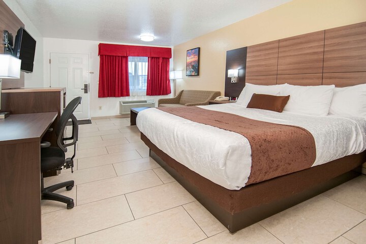 Room 9 of 35