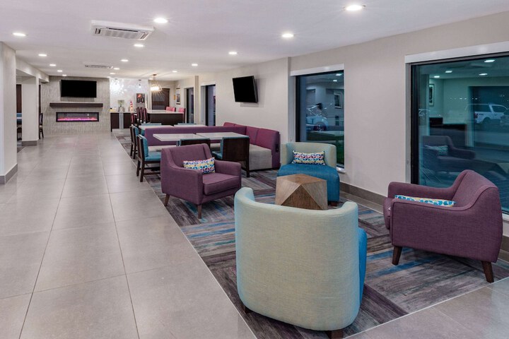 Hotel Interior 12 of 36