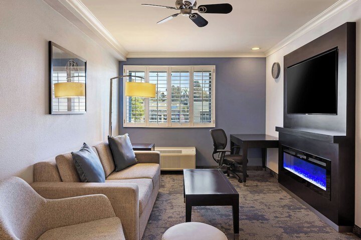 City Express by Marriott Manhattan Beach