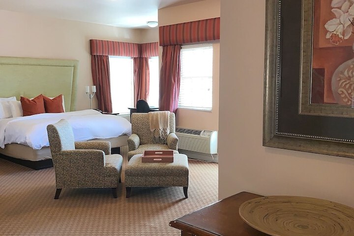Room 12 of 35