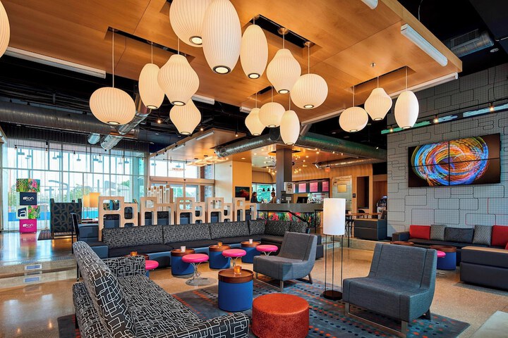 Aloft by Marriott Cleveland Airport