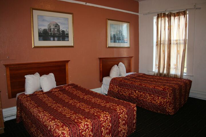 Room 47 of 82
