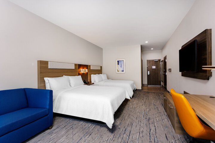 Room 34 of 46