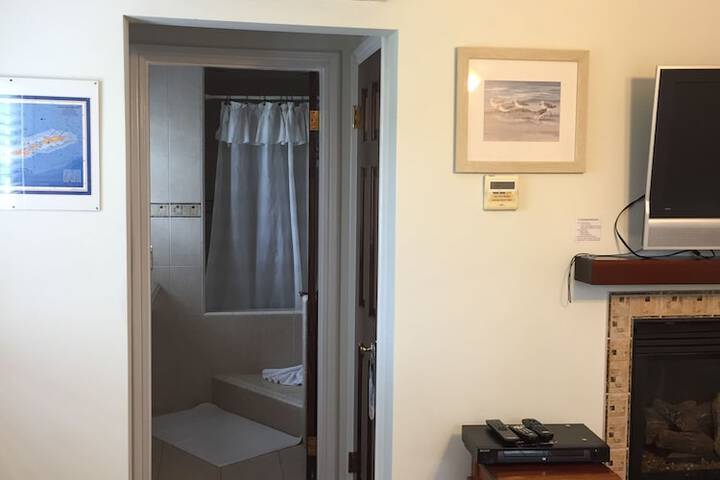 Room 132 of 221