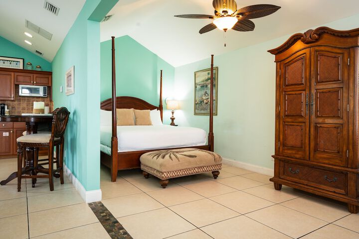 Southernmost House - Adult Exclusive