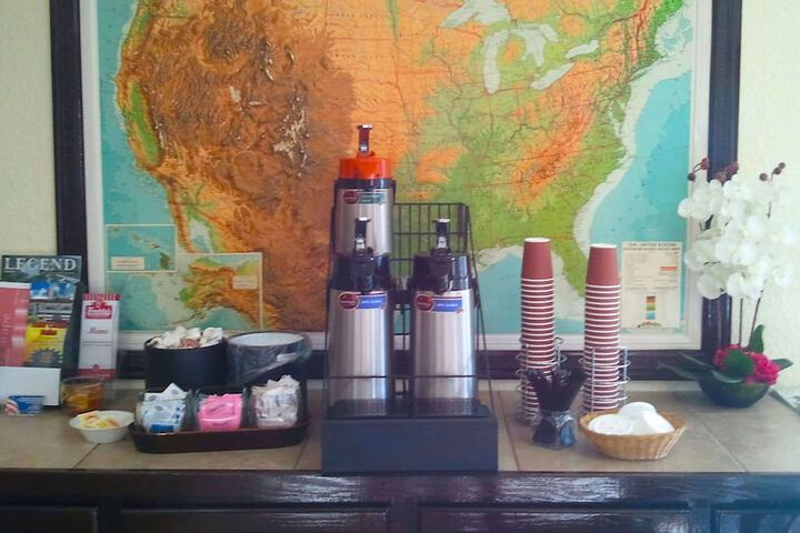 Breakfast/Coffee Service 28 of 33