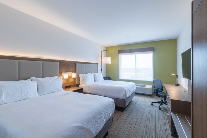 Room 44 of 66