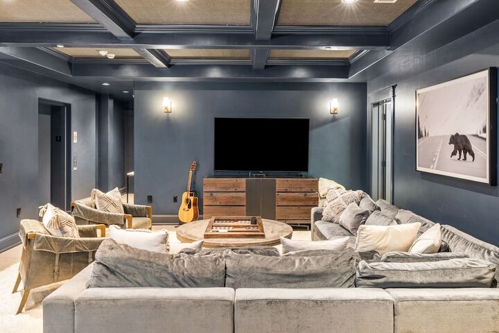 Element 52 Auberge Collection