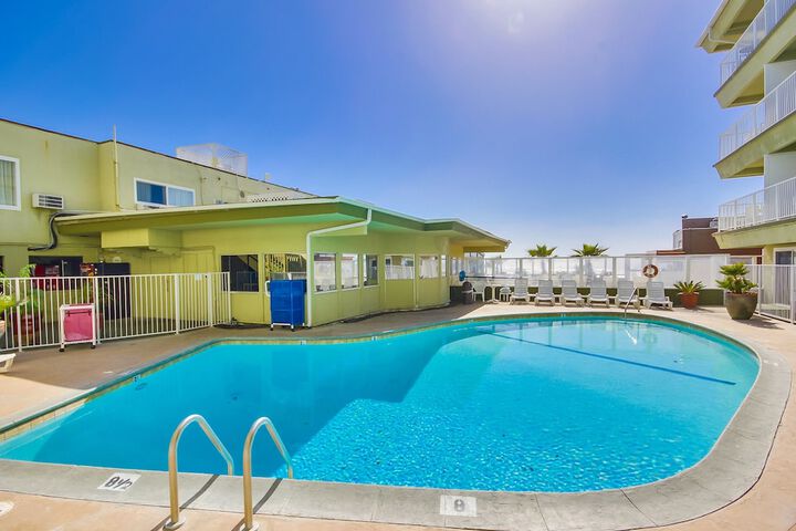 Pool 5 of 39