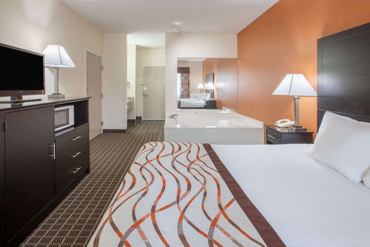Room 12 of 18