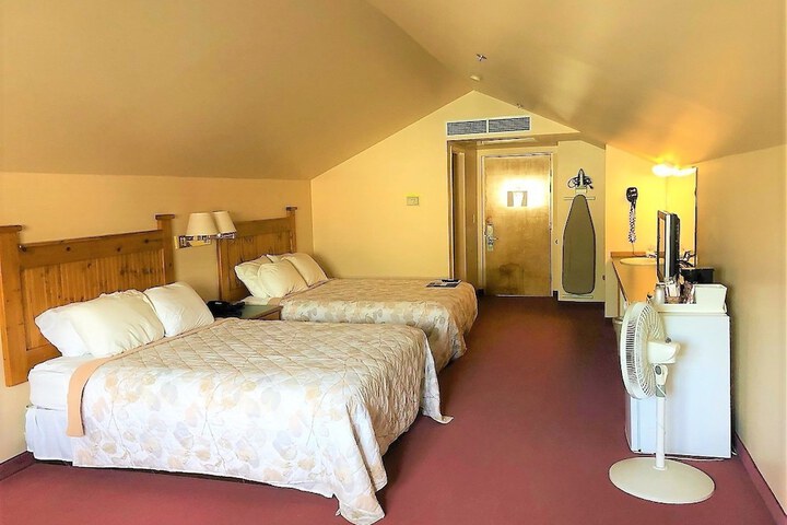 Room 12 of 14