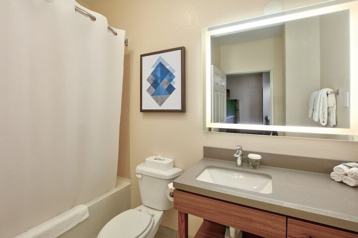Room 28 of 51