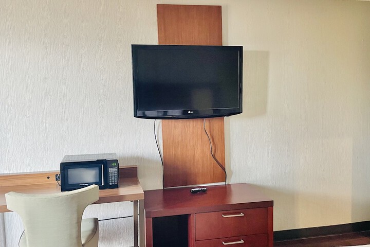 Room 5 of 5