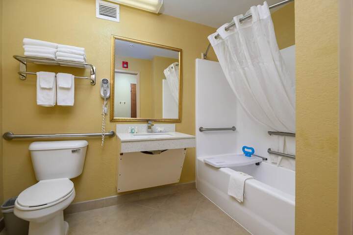 Quality Inn & Suites Lexington South