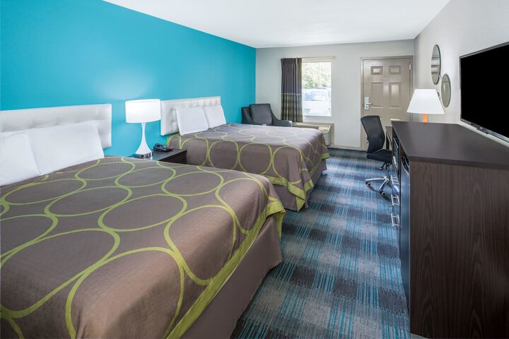 Room 16 of 25