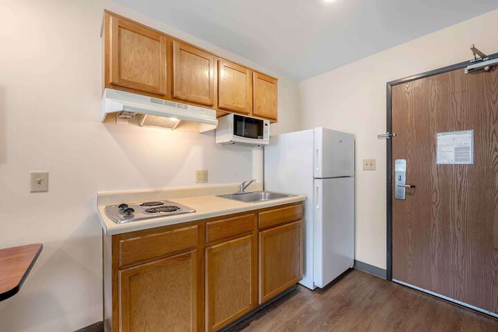 Extended Stay America Select Suites - Orlando - East