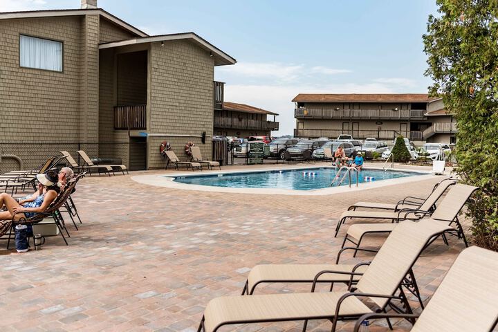 Pool 9 of 74