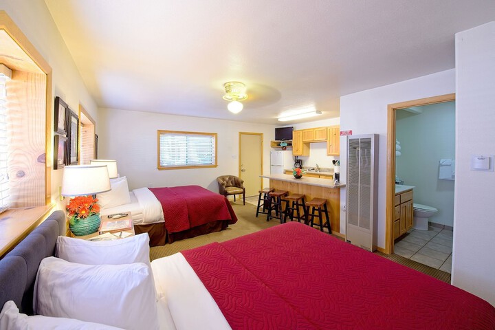 Room 6 of 16