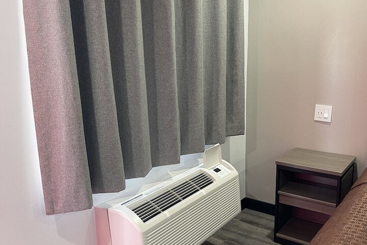 Room 7 of 7