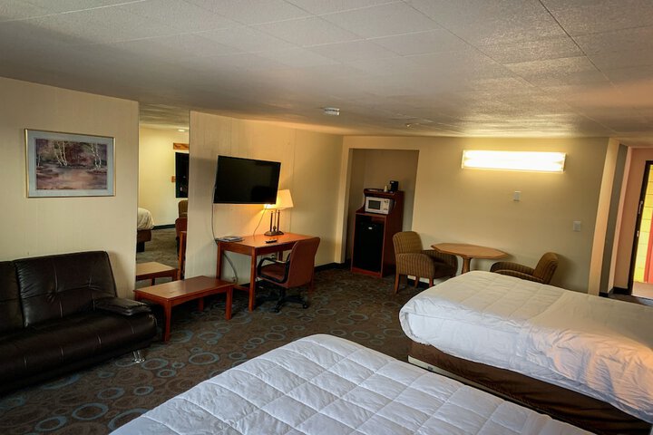Room 18 of 28
