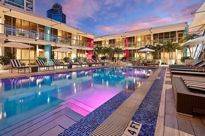 Hotel 3 of 112