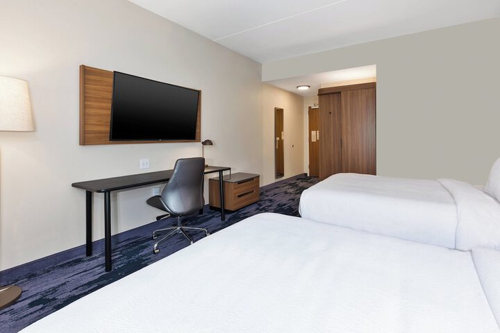 Room 17 of 32