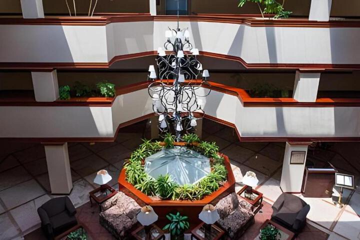Westford Regency Inn & Conference Center