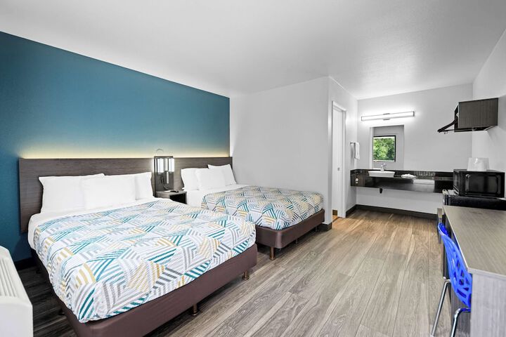 Room 17 of 27