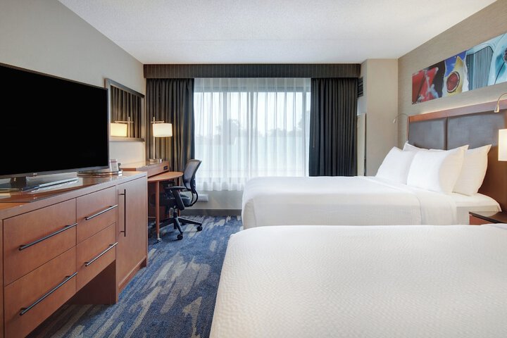Crowne Plaza Auburn Hills by IHG