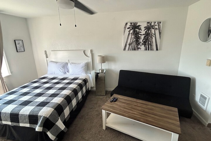 Room 11 of 31
