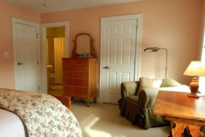 Bed & Breakfast at the Rock Garden