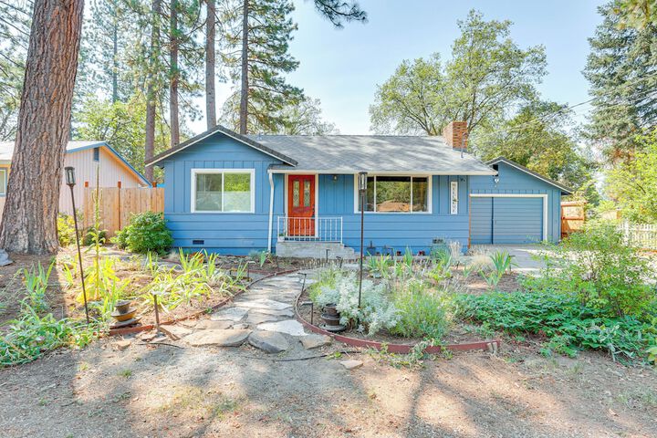 Burney Cottage w / Game Room: Walk to Town!
