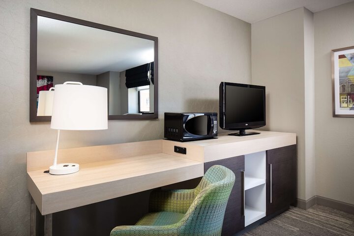 Room 10 of 30