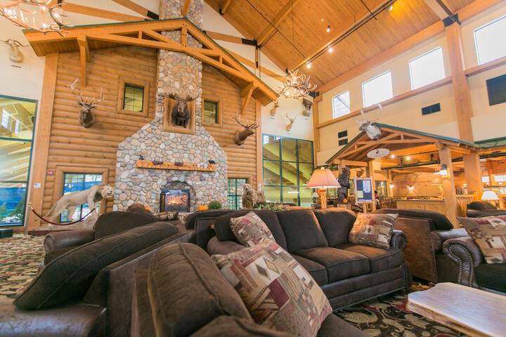 Tundra Lodge