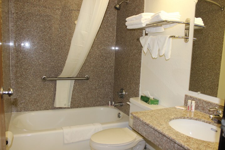 Room 16 of 41