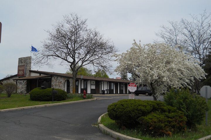 Hotel 2 of 33