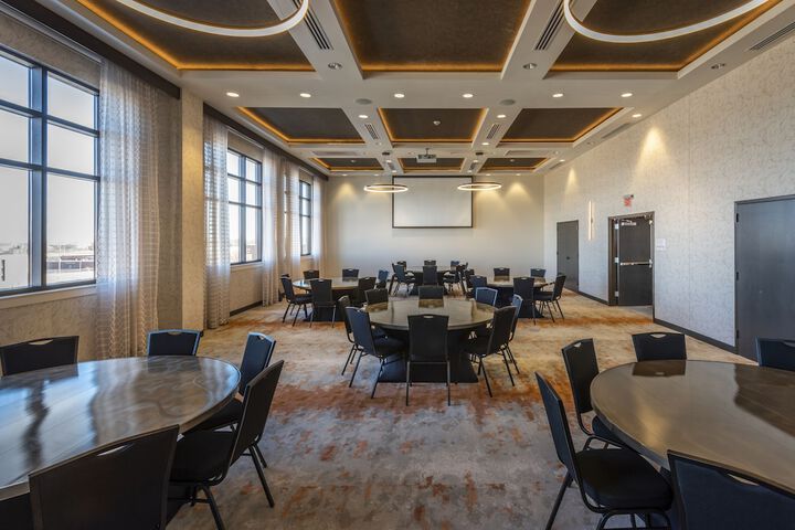 Hotel Indigo Tulsa DWTN-Entertainment Area by IHG